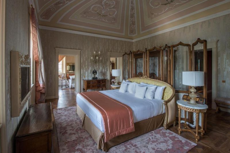 hotel como
