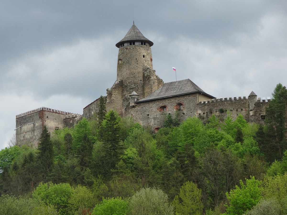 hrad 2